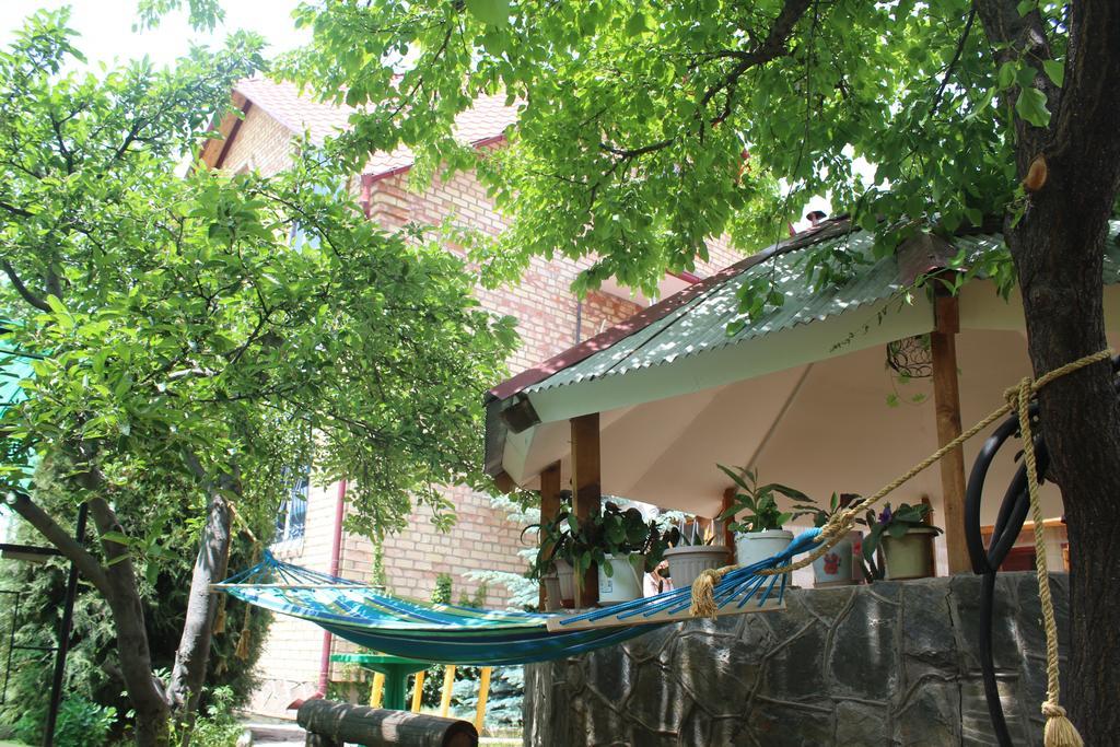 Guest House Visit Cholpon-Ata Exterior photo